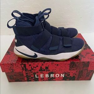 Lebron Soldier XI TB Size 8 In Box Dark Blue